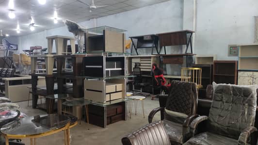 Worker/Helper & Salesman Required