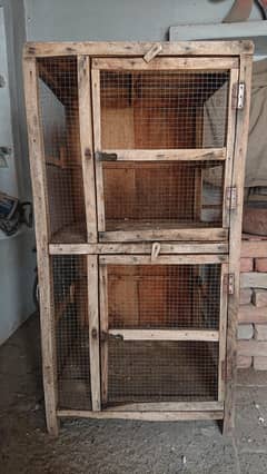 Hen cages or parrots k leay bhi use hoskta h mazboot lakri  h buhat