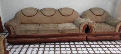 Sofa Set For Sale. . .