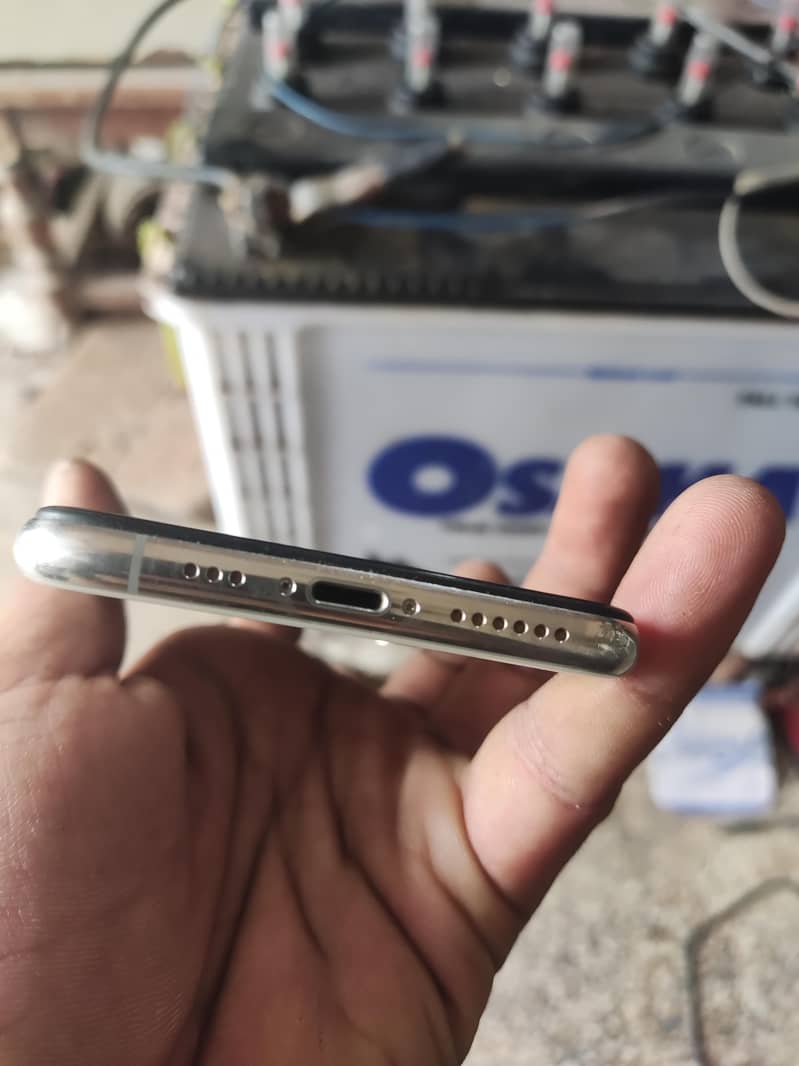 iPhone Xs 64Gb LL/A model exchange possible with iphone up model 1