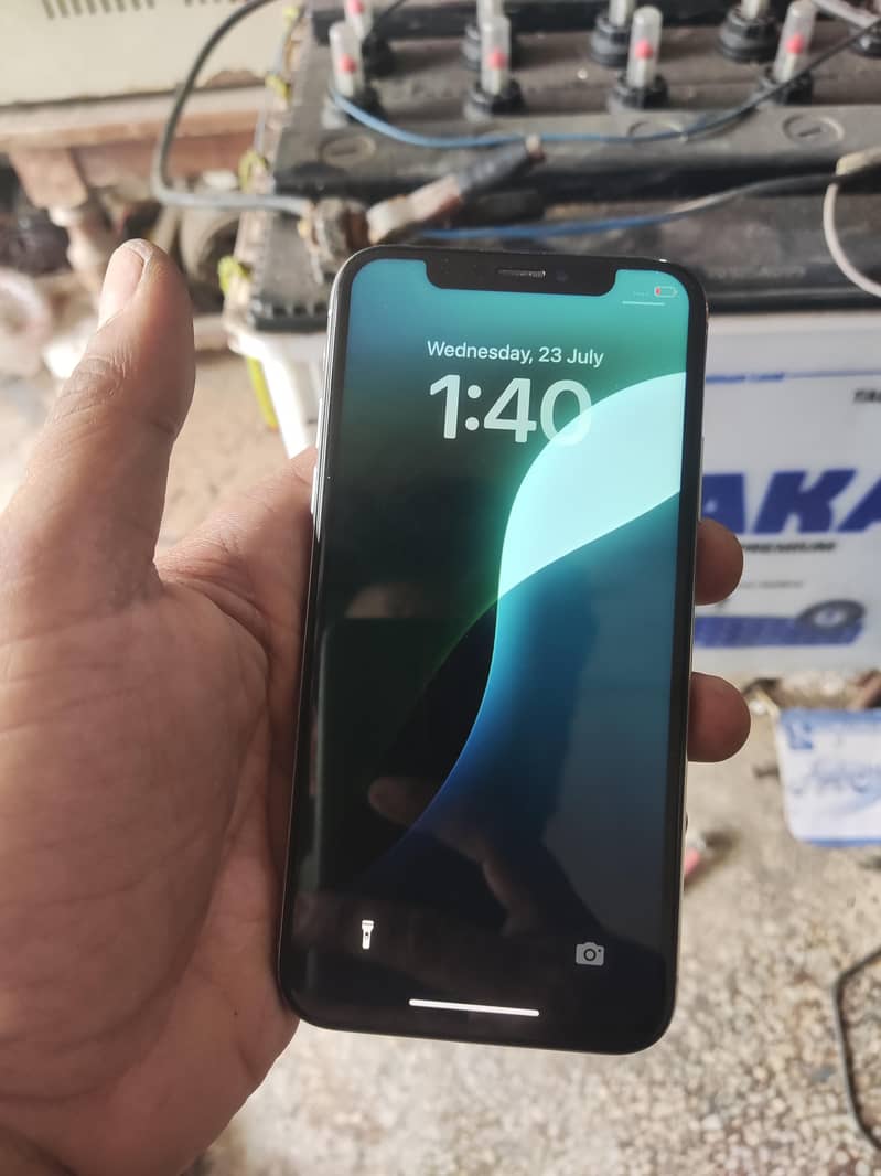 iPhone Xs 64Gb LL/A model exchange possible with iphone up model 4