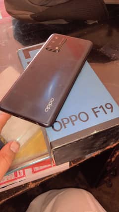 Oppo F19 6/128 front finger