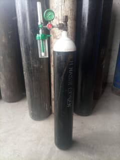 oxygen cylinder and regulator