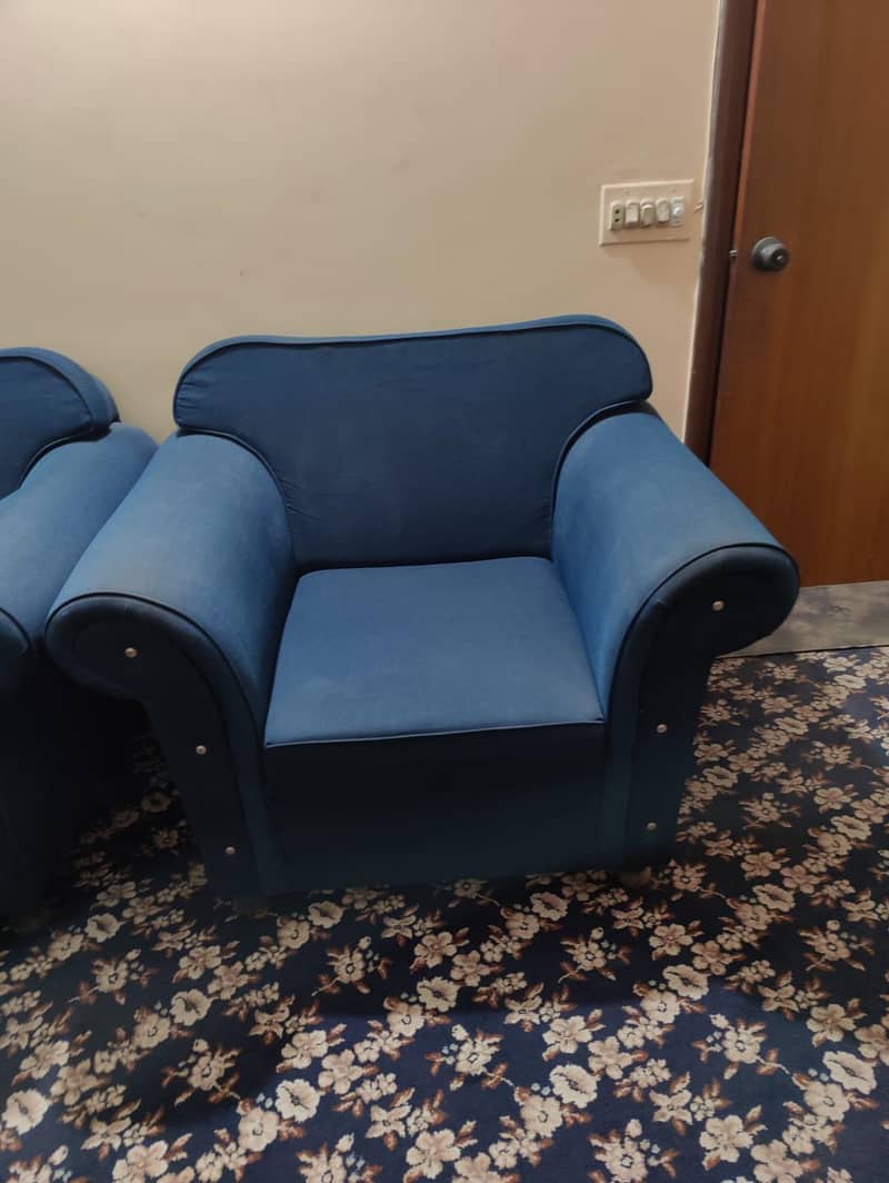 sofa set with table 4