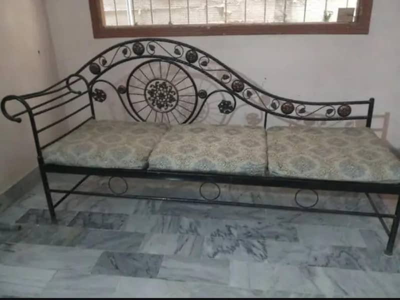 FULL IRON SOFA 1