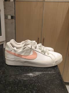 Nike Blazer lows SIZE 39
