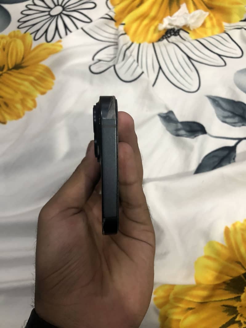 Iphone 14 used 10/10 condition 4