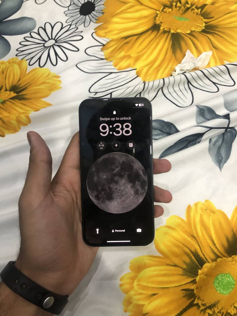 Iphone 14 used 10/10 condition 7