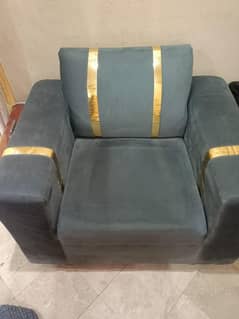 Sofa set with centre table almost new. 6 months use
