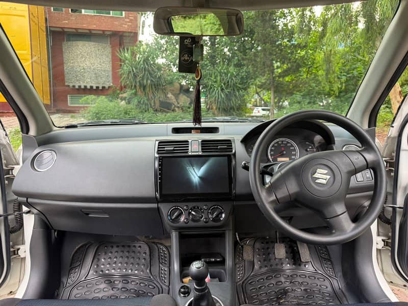 Swift DLX Navigation 2017 15