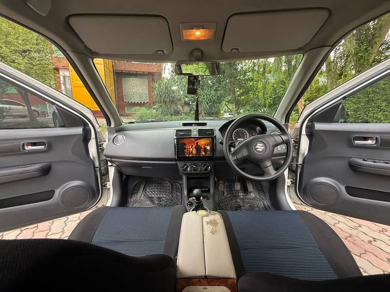Swift DLX Navigation 2017 17