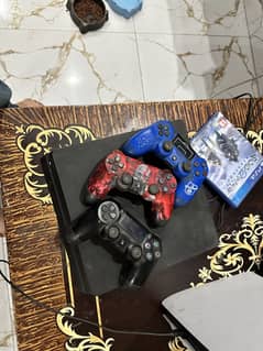 PS 4 slim 10/10 condition AND ALSO IN LESS RATES