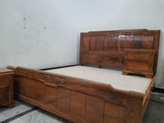 Seesham pure wood bed set Brand new Not used shadi ma bhi dy skty
