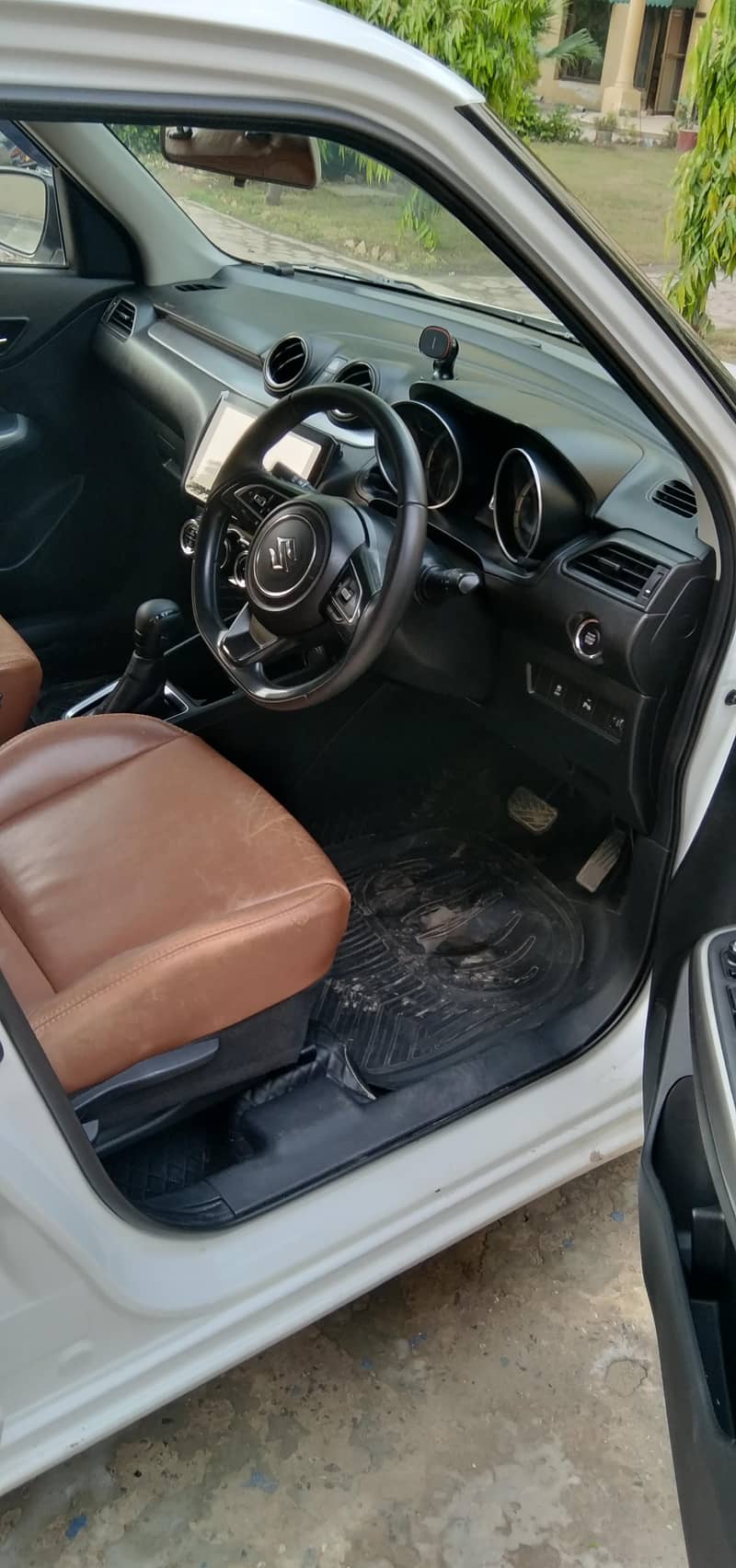 Golden Number Swift GLX CVT Push start Automatic 12