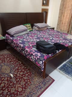 2* single bed with side table in good condition