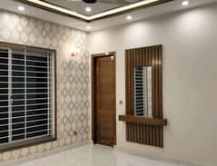 A 10 Marla House In Lahore Is On The Market For sale
