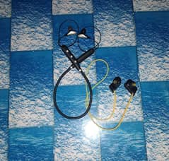 1plus neckBend RS1500  or1  k98 neckbend bluethoot RS600 sell