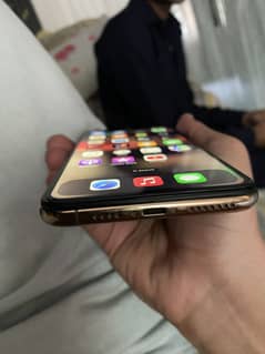 I phone xs max ( exchange possible)