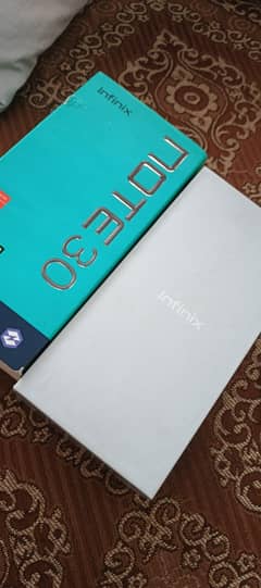 note 30 , 256 GB, 16 GB RAM