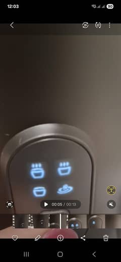 Electric milkfrother