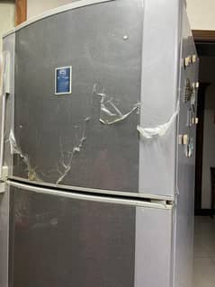 Dawlance Refrigerator / Fridge