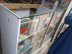 Shop almari and counter saf halat