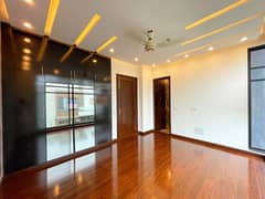 5 marla ideal location