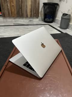 MacBook