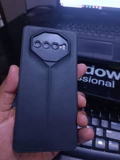 Samsung s10. pta approved. dual sim. with box