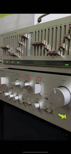 Technics su v8