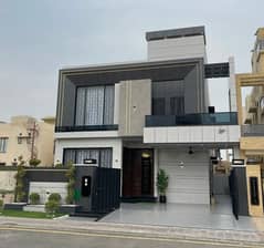 Luxury Top City 10 Marla House For Sale