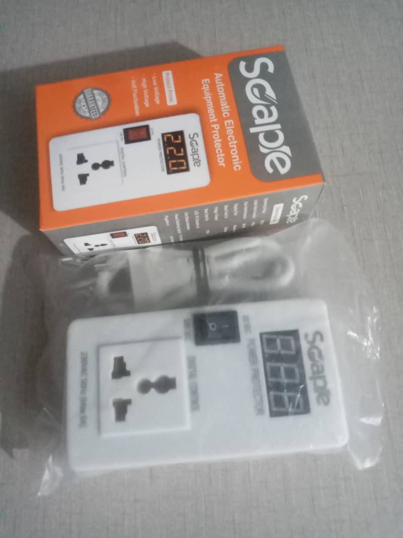 Scape Automatic Electronic Equipment Protector 1