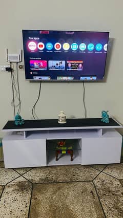Dawlance 55 inch LED with white tv console