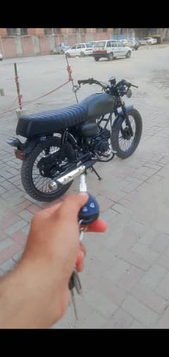 Urgent sall United Bike 2015 convert to cafey Racer