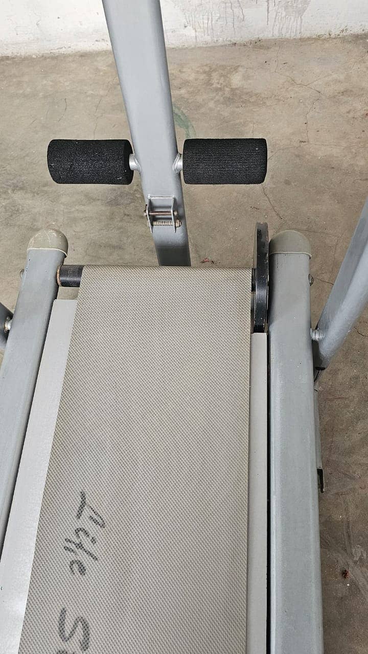 Treadmill (running machine 2