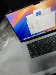 MacBook M1 Pro (16-inch, Late 2021) 32/1TB SSD 10-Core CPU 16Core GPU