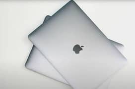 MacBook Pro 2017 Core i5 16Gb/ 256GB SSD Condition 10/10