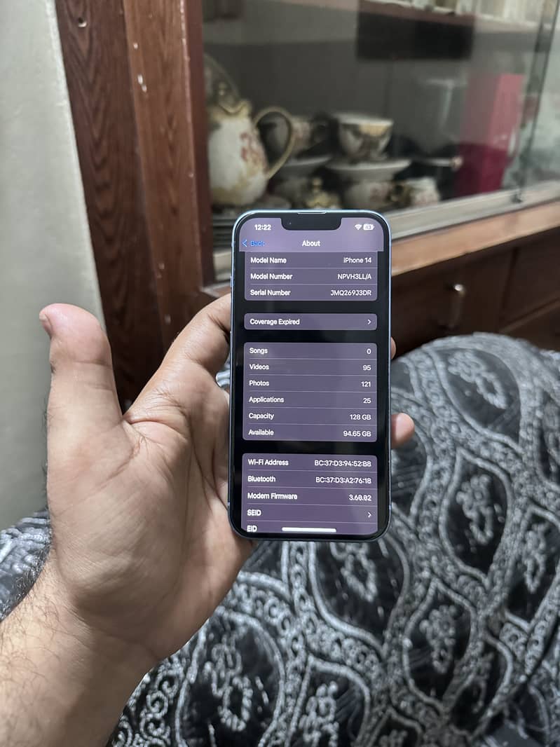 Iphone 14 Box open condition 6