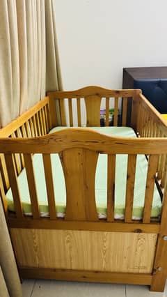 Baby cot/crib