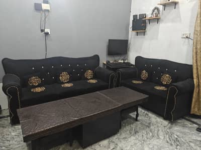 Stylish Sofa Set For Sale – Bht Munasib Qeemat Mein! Urgent