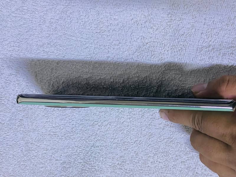 TECNO SPARK 20 PRO PLUS edge display complete box with 10/10 condition 2