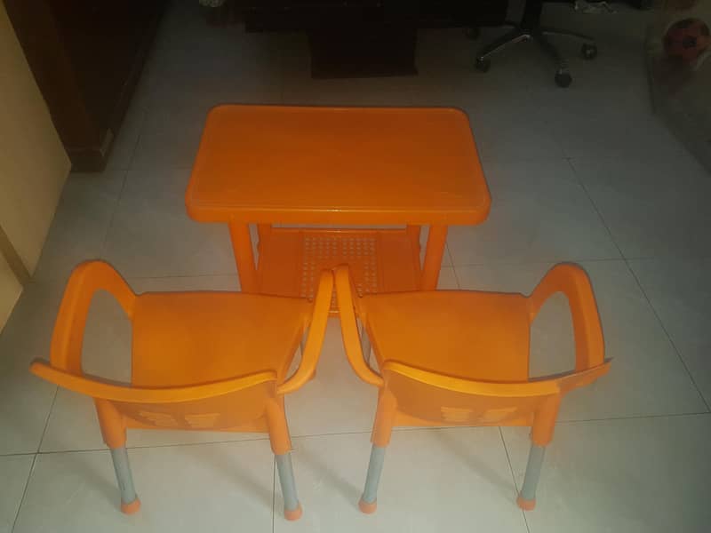 Orange Chair table set 0