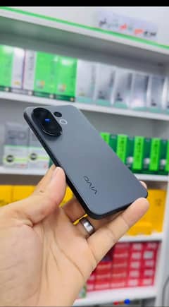 box pack phone available for sealing