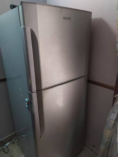 Hitachi Refrigerator Freezer R-Z400AG6 – Excellent Condition