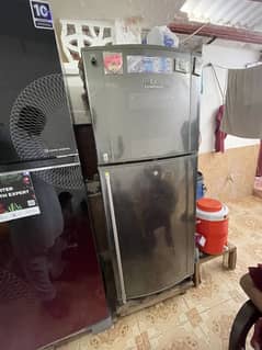 Dawlance Fridge bara size