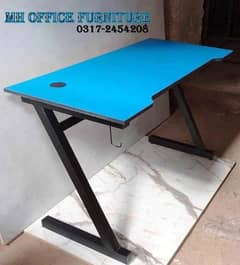 Exclusive table /Gaming table /Computer table /Study table