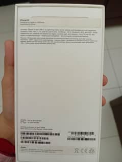 iPhone 14 – Factory Unlocked – 80% Battery Health – With Box & Cable