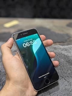 iphone SE2020 64gb factory unlocked waterpack