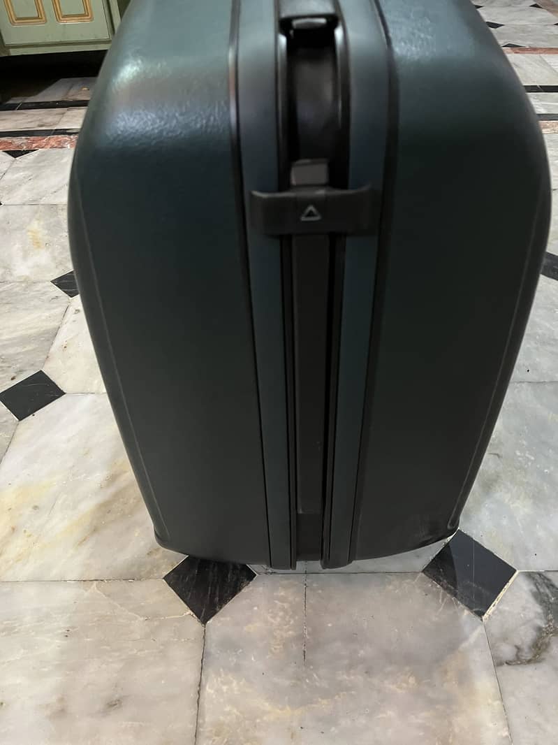 Samsonite luggage bag 2