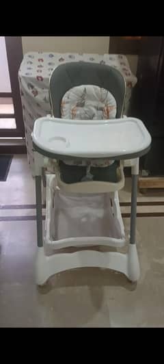 kids eating chair